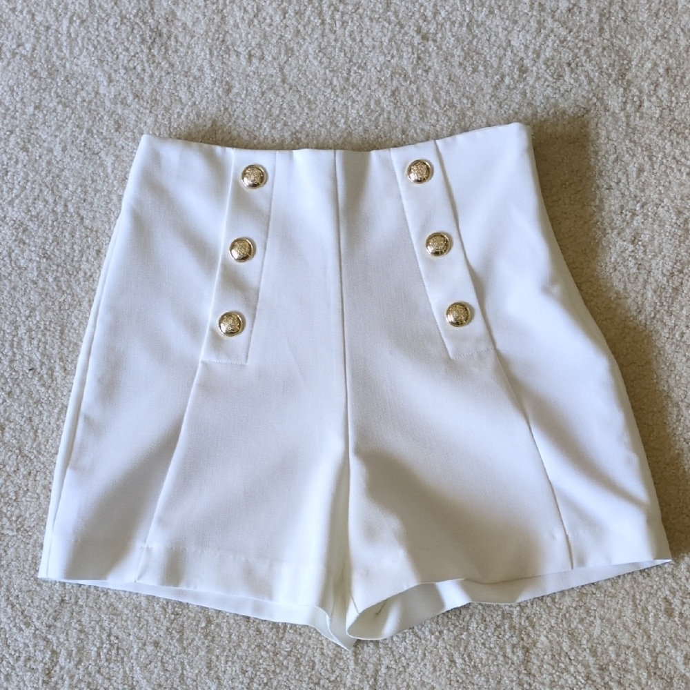 Zara Off White High-Waisted Shorts with Gold Buttons
